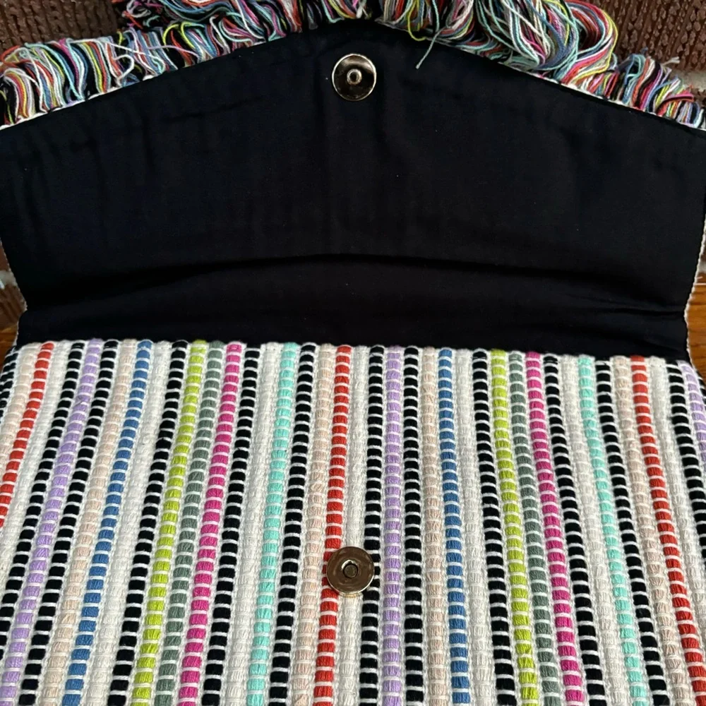 Stella & Dot Taj Clutch Boho Chic Fringe Rug Satchel Wallet Purse Rainbow - Picture 2 of 6
